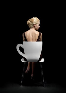 咖啡椅-这是一个讲故事的设计椅。这种独特的设计唤起你在一个不错的咖啡馆喝一杯咖啡，咖啡椅满足你两个方面，功能性和装饰性的设计
