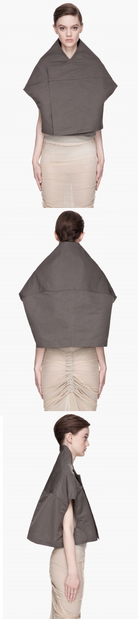 时尚灰色七分裤女装秀