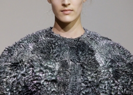 磁铁礼服服饰欣赏