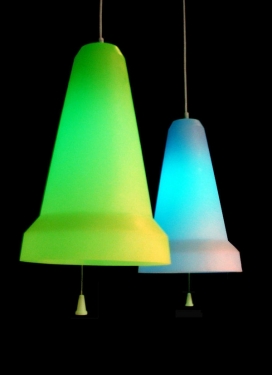 PUL黑暗的夜光灯