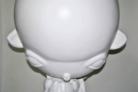 Kid Pig石膏猪小子-雕塑混合体，100厘米×70厘米