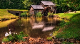 世外桃源-漂亮的户外流水木屋小家