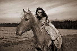 伊莎贝尔-户外裘皮时装