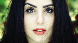 西班牙美女亚美尼亚折壁纸