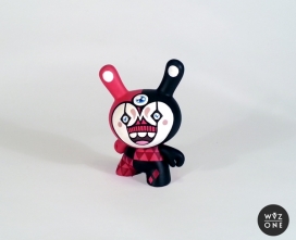 Harley Quinn吉祥物玩具-100％手绘喷漆丙烯酸树脂亚光清漆