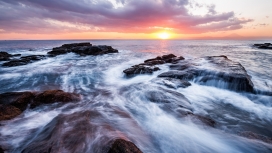 神奈川县夕阳下的大海