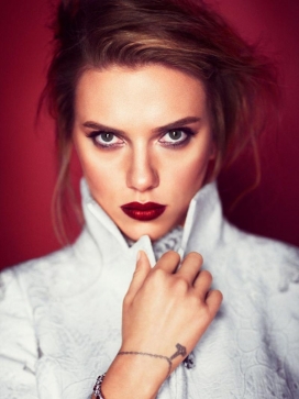 斯嘉丽・约翰逊-Bazaar芭莎英国2013年10月