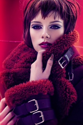 城镇丽莎-豹纹和牛仔布的外观