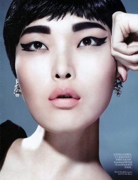 宋熙-“新好莱坞”的美味之旅-Vogue时尚中国2013年11月-古老的经典混合物，看起来是现代交替，容光焕发的黑发美人，营造出一种复古的感觉