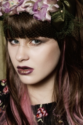 漂亮的复古女性人像