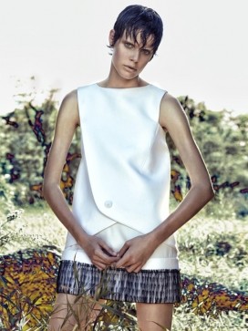 Interview杂志人像-春季印花图案时装秀