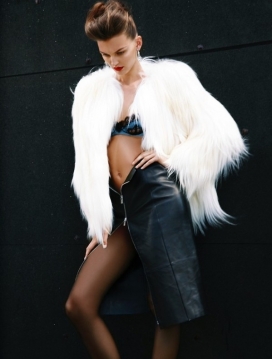 阿里・斯蒂芬斯-奥达杂志2013年11月-运动美诱的女神