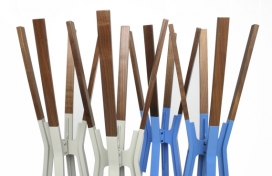 Splash衣帽架-粉末涂层钢给出了一个镜头的色彩