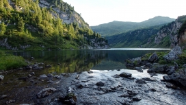 山区河流小溪壁纸