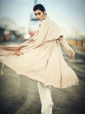 懒人节-VOGUE中国时尚一月-美妙线性体育形状身材时装秀