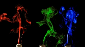 红绿蓝烟熏蜡烛壁纸