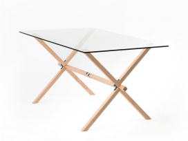 很容易组装的家具