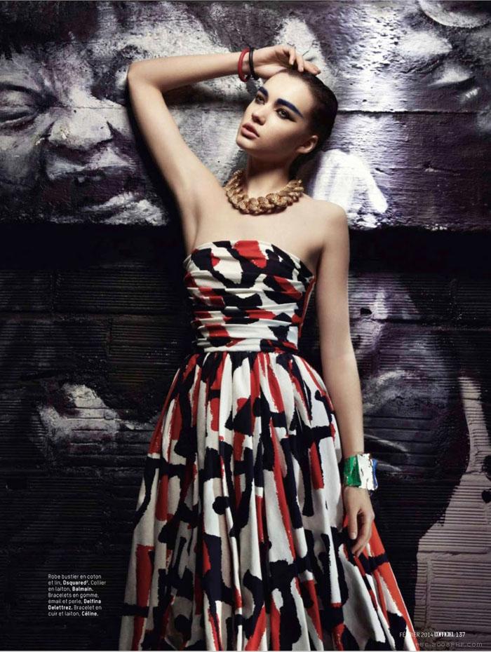 郝库兹涅佐娃-LOFFICIEL巴黎2014年2月-大胆的图案城市涂鸦外观时装秀---酷图编号1