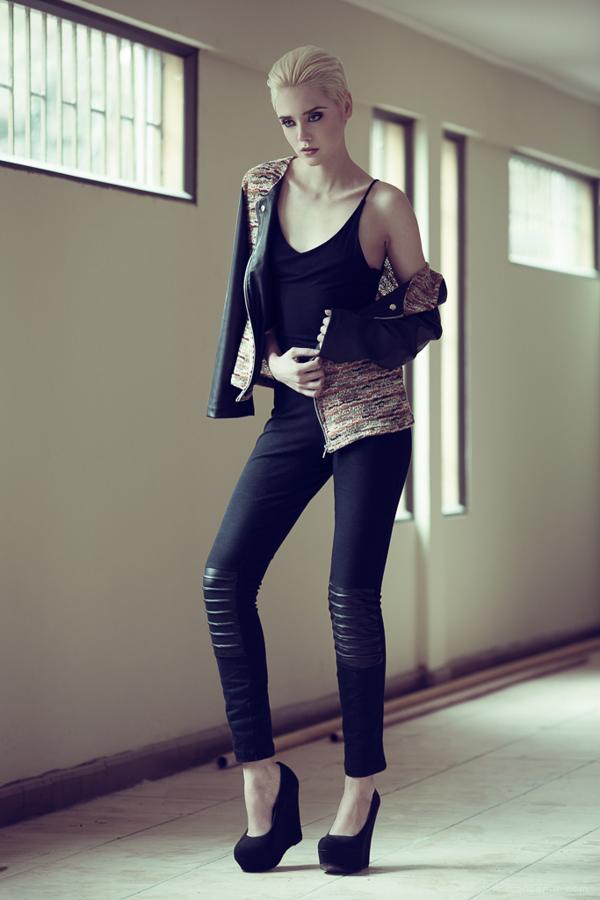 Elvira Montero AW时装秀---酷图编号5