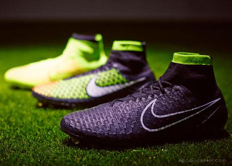 耐克Flyknit技术针织足球鞋-针织鞋面延伸到踝关节,像袜子以适应脚步,感觉就像玩家身体的延伸---酷图编号3