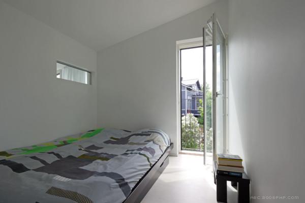 木屋-位于芬兰首都赫尔辛基郊区的三层建筑---酷图编号11