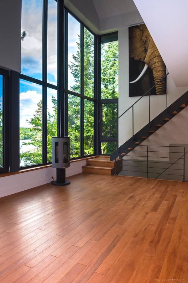 大自然度假屋-坐落在加拿大魁北克一个树林陡峭上,旁边有一个大湖,真是一个度假天堂---酷图编号11