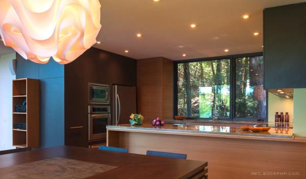 大自然度假屋-坐落在加拿大魁北克一个树林陡峭上,旁边有一个大湖,真是一个度假天堂---酷图编号8