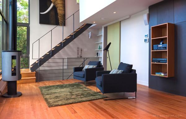 大自然度假屋-坐落在加拿大魁北克一个树林陡峭上,旁边有一个大湖,真是一个度假天堂---酷图编号6