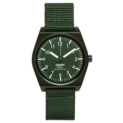 军事功能手表-瑞士游戏设计工作室Big-Game第一款腕表作品,现已有五种颜色在Dezeen手表商店出售。配备平面几何线条与大胆易于阅读的脸和对比数字标记,铝制外壳尼龙表带也吸引了来自令人惊讶和怀旧感,提供红色,绿色,蓝色,黑色和灰色,并提供带免费全球航运---酷图编号5