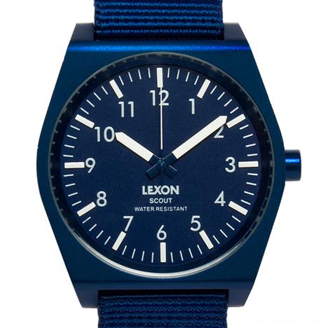 军事功能手表-瑞士游戏设计工作室Big-Game第一款腕表作品,现已有五种颜色在Dezeen手表商店出售。配备平面几何线条与大胆易于阅读的脸和对比数字标记,铝制外壳尼龙表带也吸引了来自令人惊讶和怀旧感,提供红色,绿色,蓝色,黑色和灰色,并提供带免费全球航运---酷图编号4