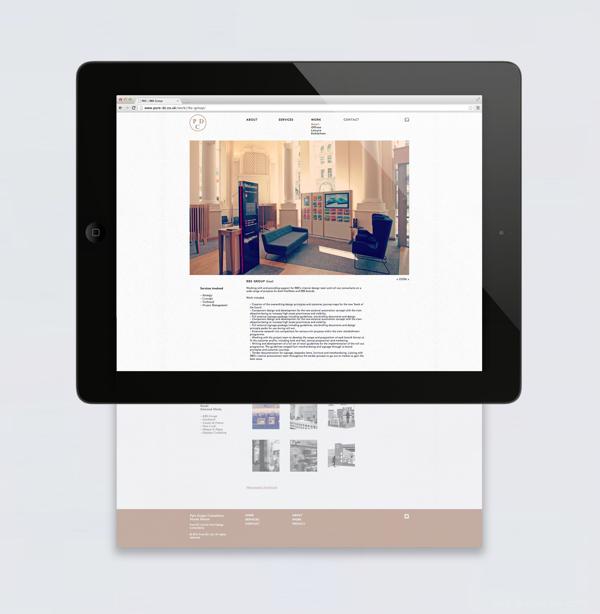 Pure Design Consultancy纯粹的设计顾问品牌设计-采用丝网铝箔印刷,精心挑选的雪花纸材,铜细节设计,以及纯黑色和白色,有助于建立和巩固纯洁的感觉,设计师采取了进一步影响力从元素的周期表使用,只是首字母缩写,这个配对用一个简单的圆圈,以保持清洁和当代审美---酷图编号41