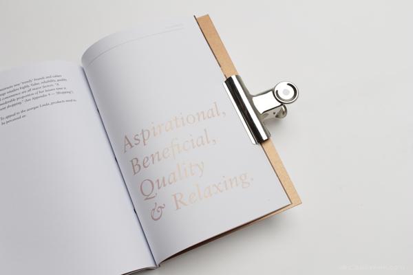 Pure Design Consultancy纯粹的设计顾问品牌设计-采用丝网铝箔印刷,精心挑选的雪花纸材,铜细节设计,以及纯黑色和白色,有助于建立和巩固纯洁的感觉,设计师采取了进一步影响力从元素的周期表使用,只是首字母缩写,这个配对用一个简单的圆圈,以保持清洁和当代审美---酷图编号21