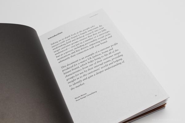 Pure Design Consultancy纯粹的设计顾问品牌设计-采用丝网铝箔印刷,精心挑选的雪花纸材,铜细节设计,以及纯黑色和白色,有助于建立和巩固纯洁的感觉,设计师采取了进一步影响力从元素的周期表使用,只是首字母缩写,这个配对用一个简单的圆圈,以保持清洁和当代审美---酷图编号10