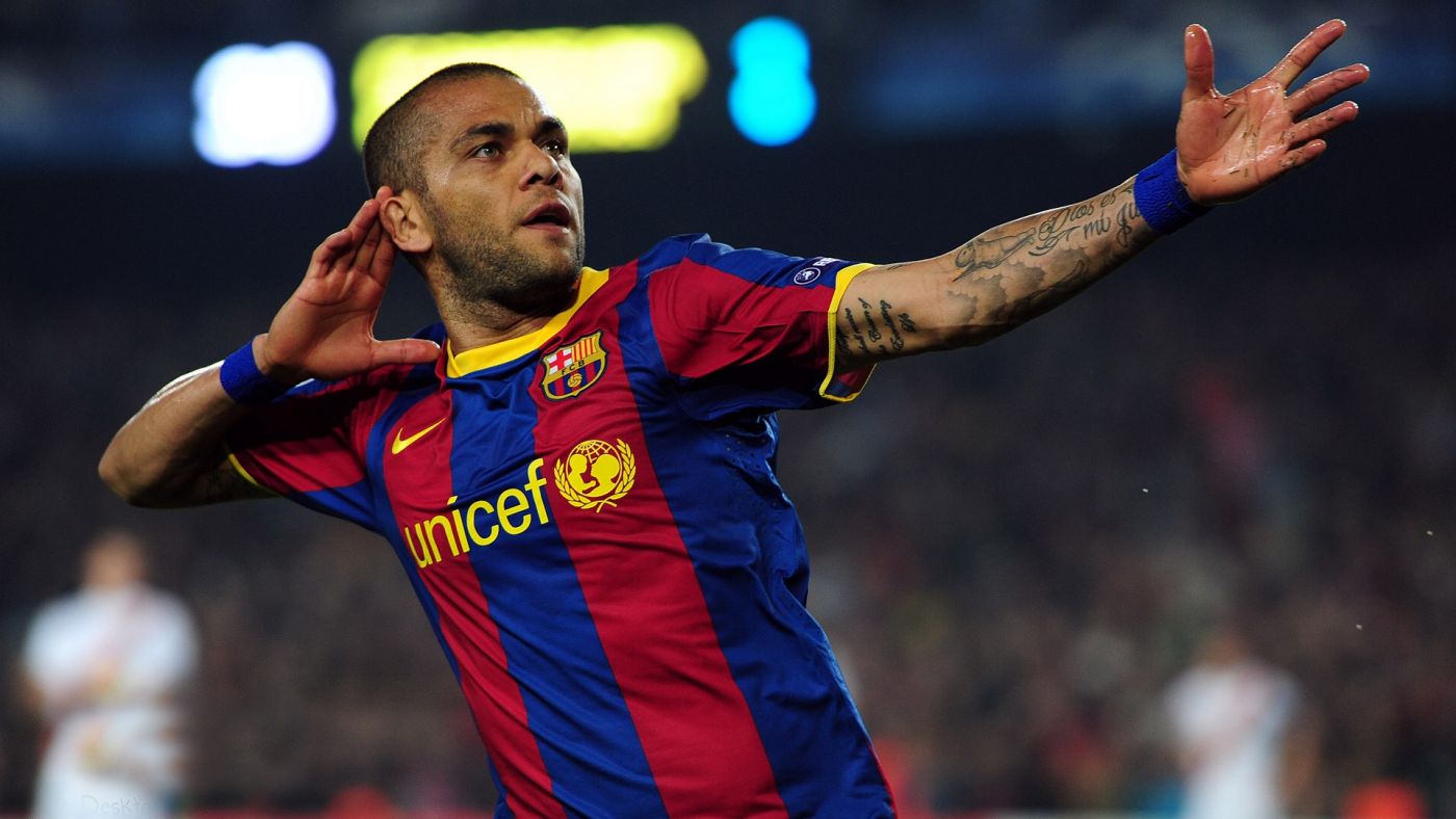 世界杯-体育足球明星-丹尼尔・阿尔维斯高清壁纸图片