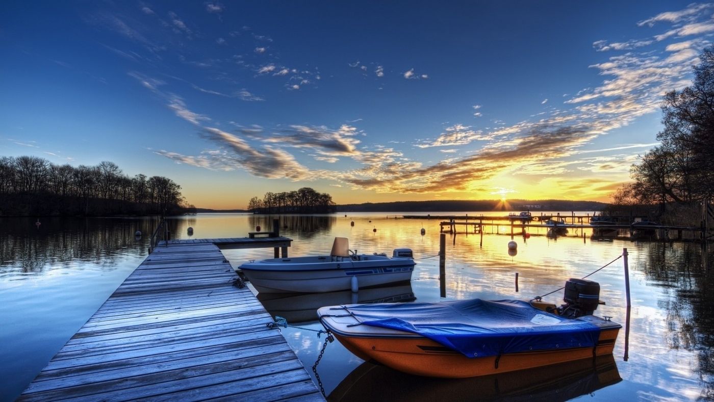 早晨的码头船舶图片