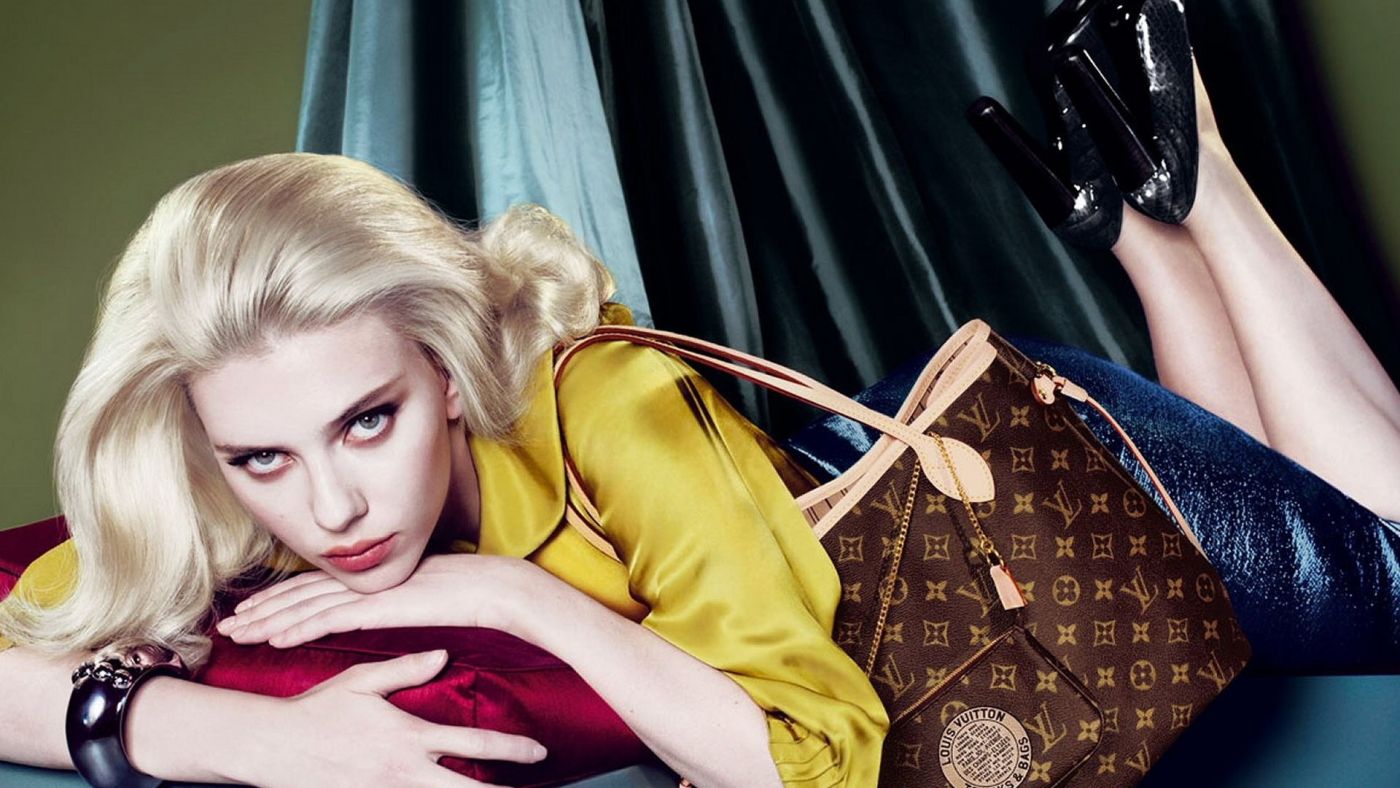 斯嘉丽・约翰逊手挎LV路易威登包壁纸下载图片