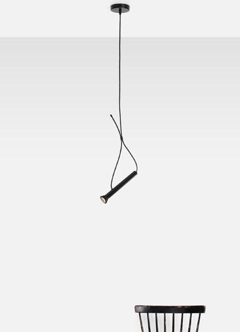 火炬吊灯-悬挂在天花板上,看起来像一个手电筒-来自比利时Quentin de设计师作品---酷图编号10