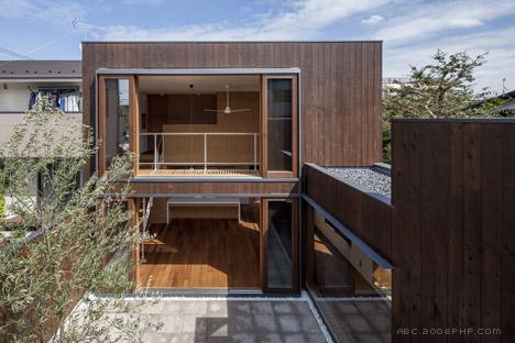 东京郊区的日本木质咖啡馆房屋建筑-浓味的城市和农村结合建筑特色---酷图编号4