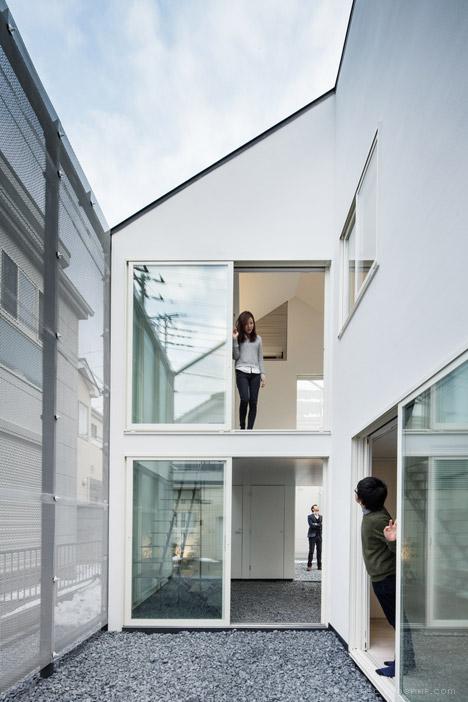 东京生锈外观屋-特点是生锈一面反映气候,建筑大师说建筑外观不是由建筑师设计的,而是由自然现象的实际行为定义---酷图编号5