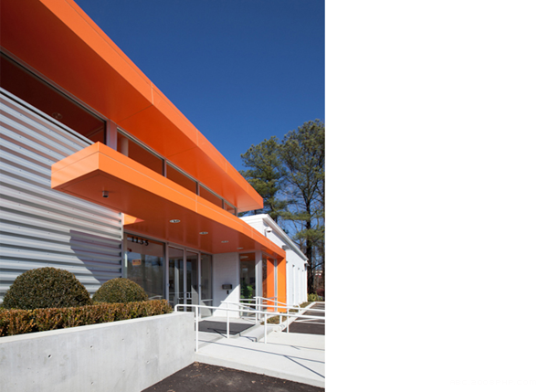 Chatahoochee办公室设计-13000平方英尺的空间设施包括公司办公室和实验室空间,本设计致力于创造一个当代环境,象征着进步的价值观,技术驱动的公司。---酷图编号1102520