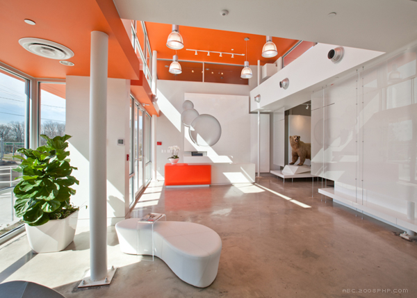 Chatahoochee办公室设计-13000平方英尺的空间设施包括公司办公室和实验室空间,本设计致力于创造一个当代环境,象征着进步的价值观,技术驱动的公司。---酷图编号1102524