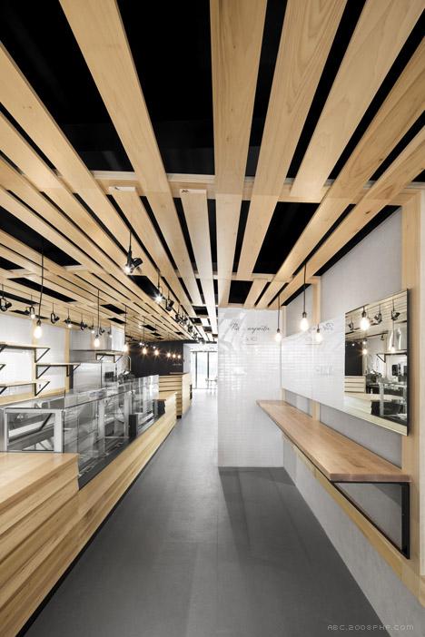 法国吐司面包店-很漂亮的木质条纹装饰---酷图编号1103113