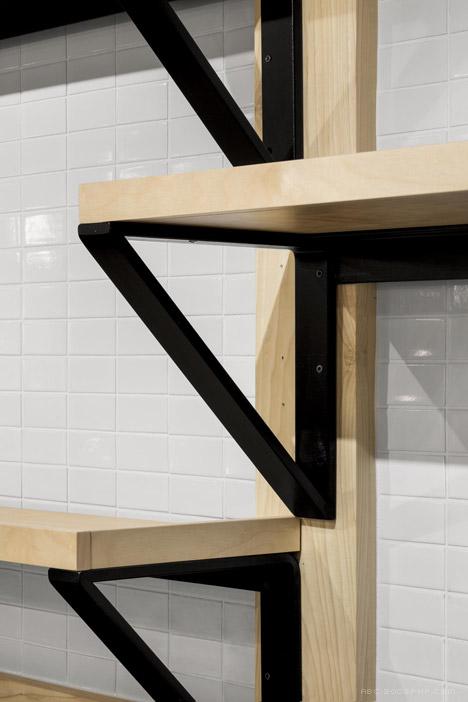 法国吐司面包店-很漂亮的木质条纹装饰---酷图编号1103119