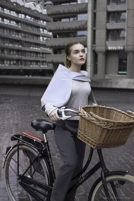 hi-vis自行车服装-高能见度的反光服装在夜间能起到提示安全作用---酷图编号1103151