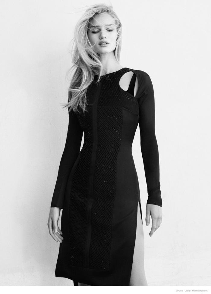 VOGUE土耳其九月-罗茜亨廷顿-怀特利-黑白色薄纱花边时装秀---酷图编号1