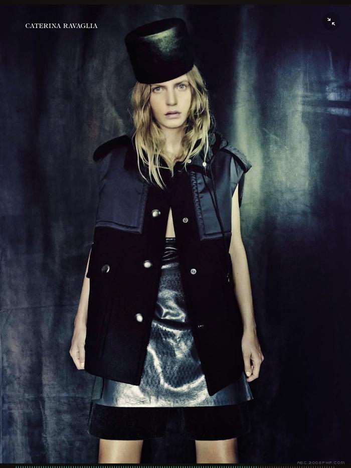 Vogue意大利2014年9月-纪念50周年人像封面-顶尖模特云集-史蒂娜・坦娜特,Audrey Marnay等---酷图编号1