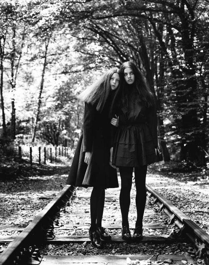 忧郁的黑白色的呢子外套时装秀-娜塔莉韦斯特林-ID杂志2014年秋季黑白人像封面---酷图编号1