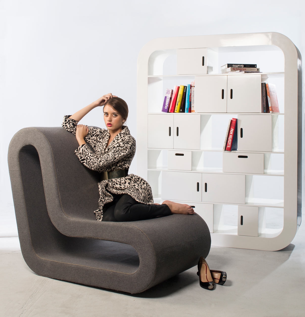 Signalement手工制作的立体魔方抽屉橱柜家具-丹麦设计师Peter Christian作品封面大图