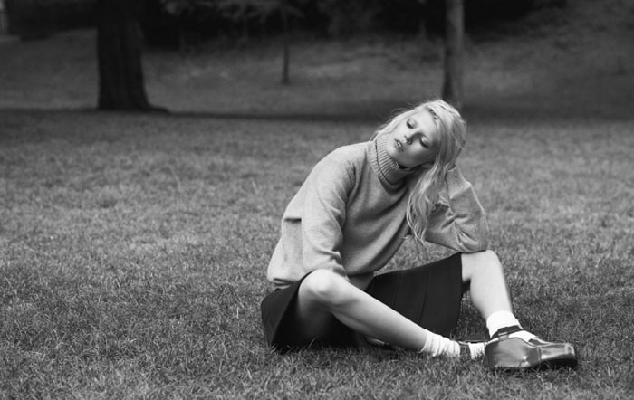 伊万・哈里-懒散的面料,高贵休闲的软单件-Vamp杂志封面黑白人像---酷图编号3