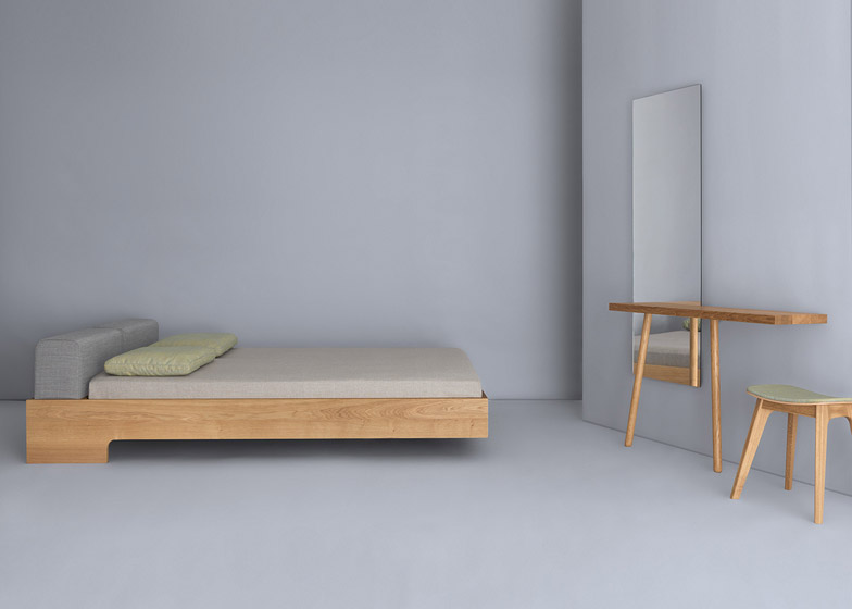 弗洛里安・施密德的两条腿桌子-一对组合墙的镜子和梳妆台---酷图编号1108016